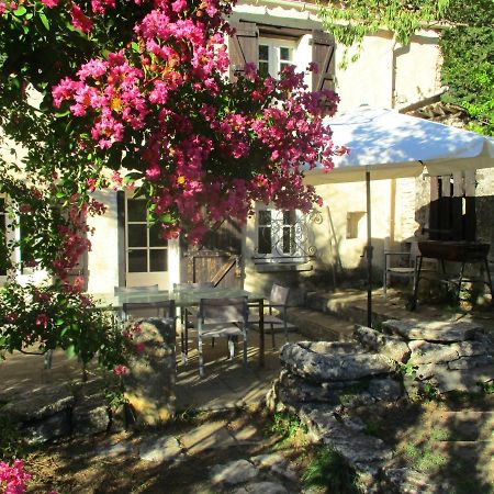 Le Mas Des Lilas Uzès Екстериор снимка